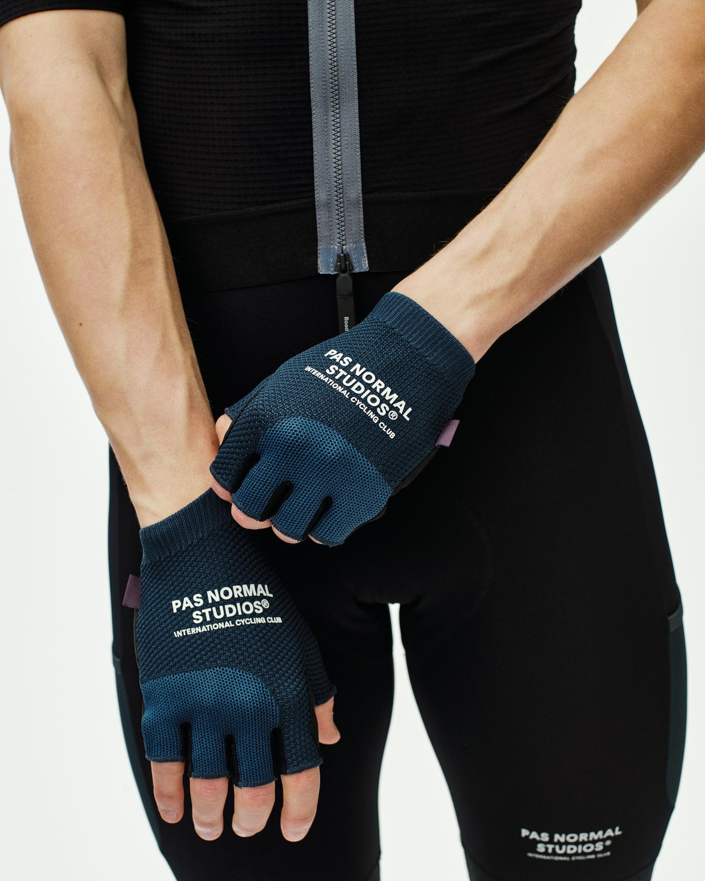 Escapism Mitts Navy