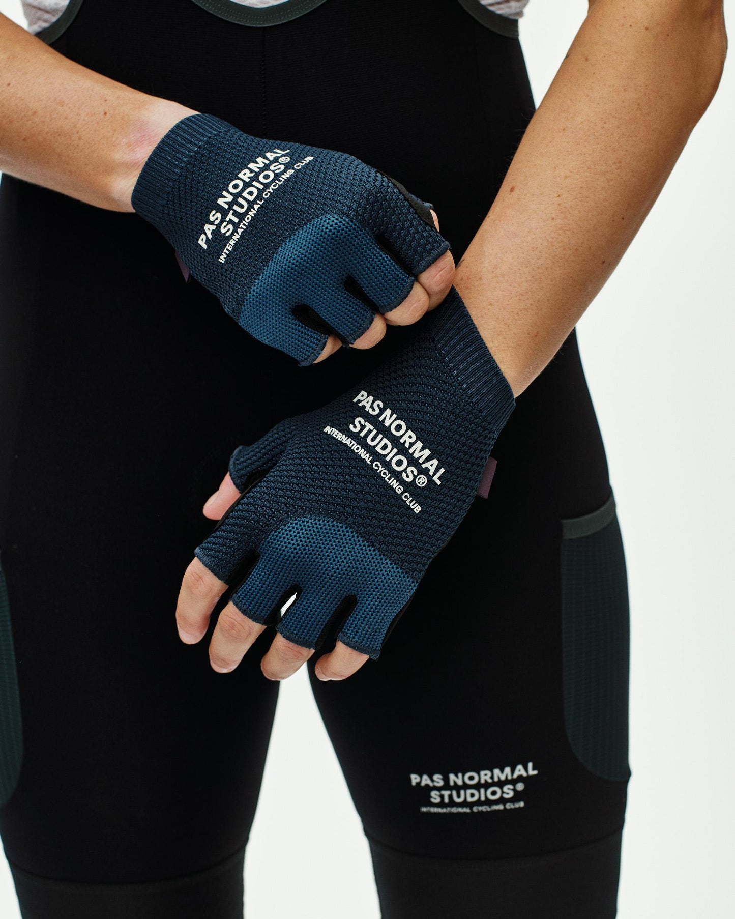 Escapism Mitts Navy